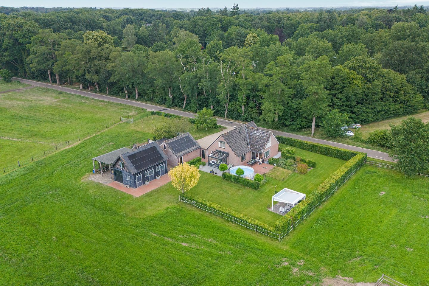 Foto 1 van Rhienderensestraat 49