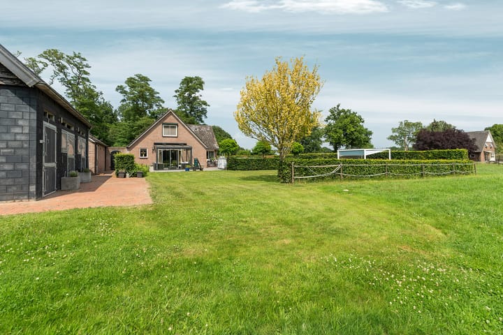 Foto 4 van Rhienderensestraat 49