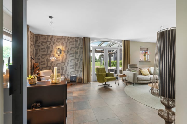 Photo 8 of Rhienderensestraat 49