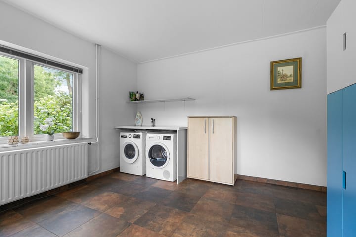 Photo 22 of Rhienderensestraat 49