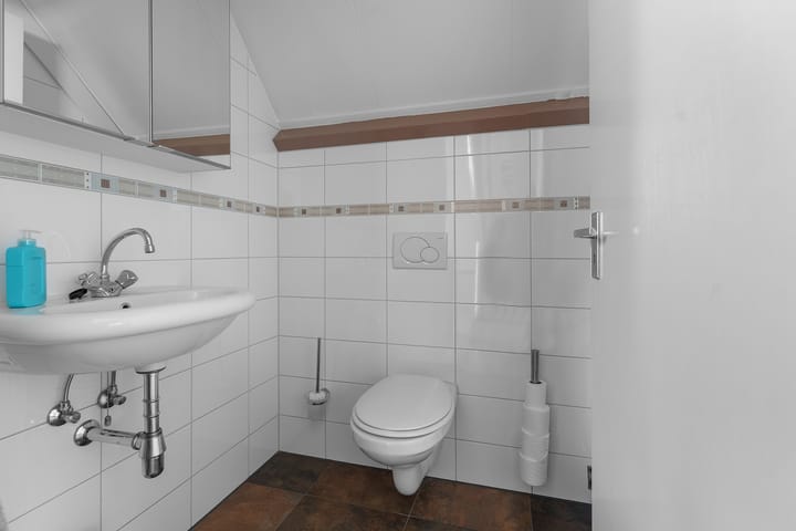 Photo 33 of Rhienderensestraat 49