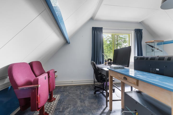 Photo 38 of Rhienderensestraat 49