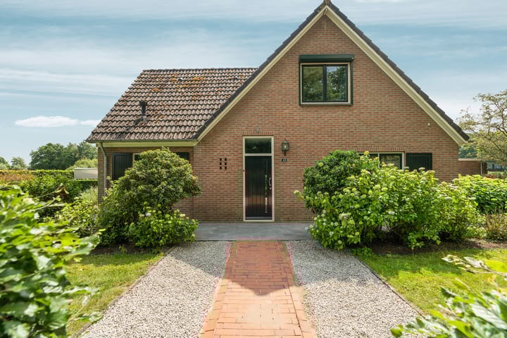 Photo 41 of Rhienderensestraat 49