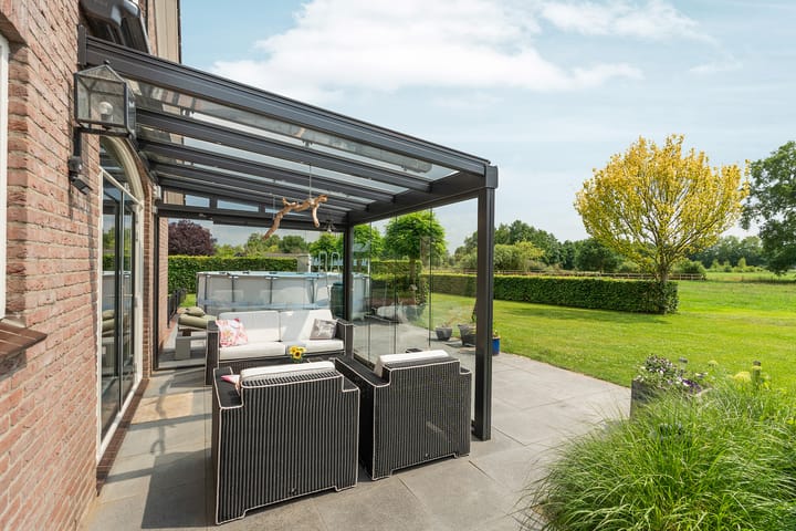 Photo 46 of Rhienderensestraat 49