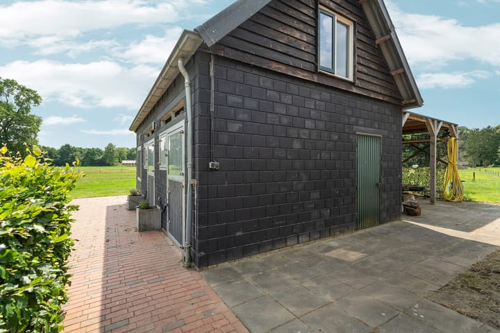 Photo 51 of Rhienderensestraat 49