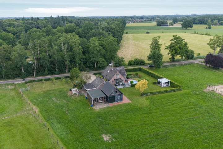 Photo 56 of Rhienderensestraat 49