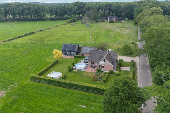 Photo 59 of Rhienderensestraat 49