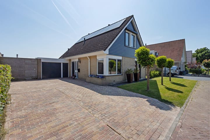 Meindert Hobbema 14