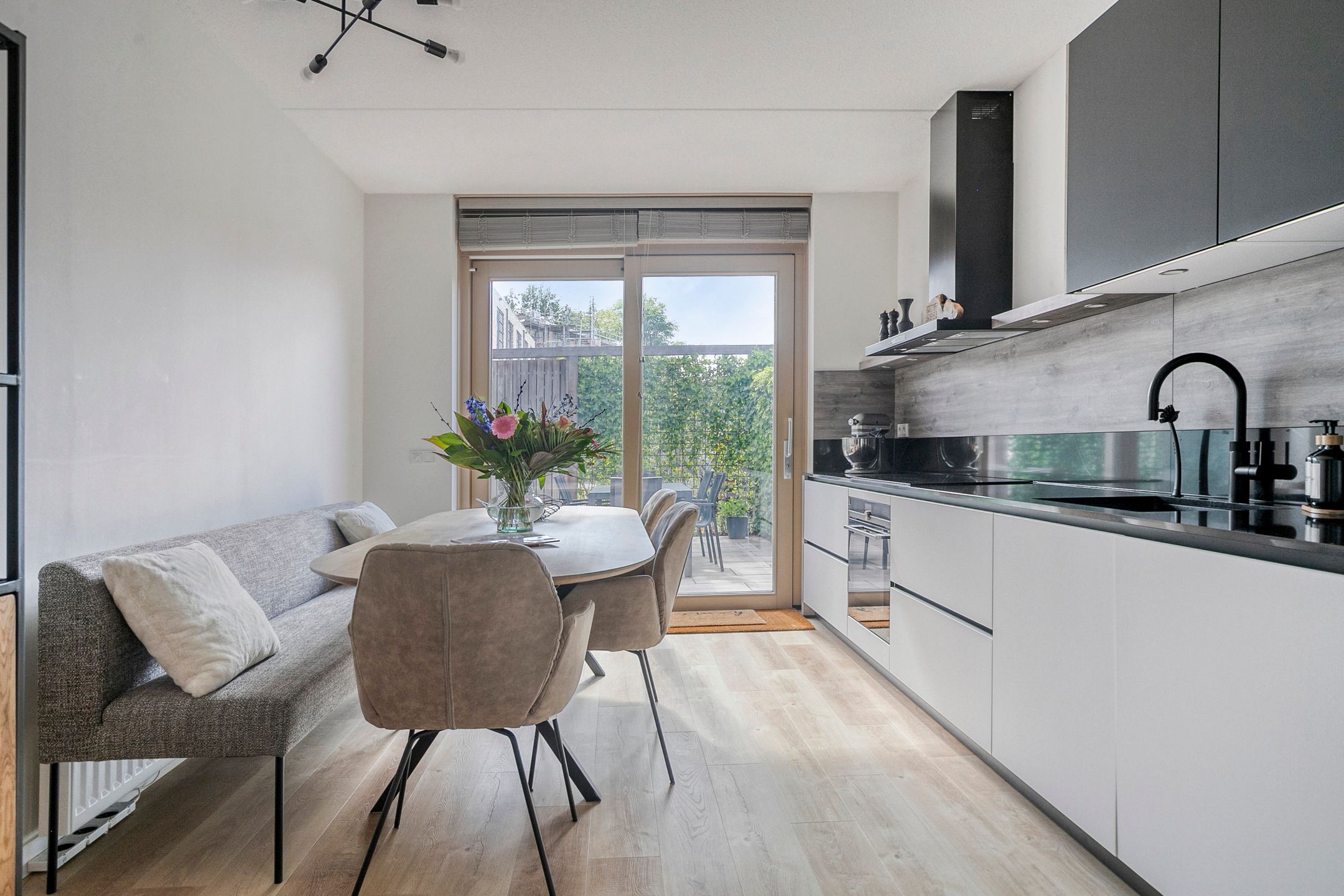 Foto 3 van Larikslaan 3-A