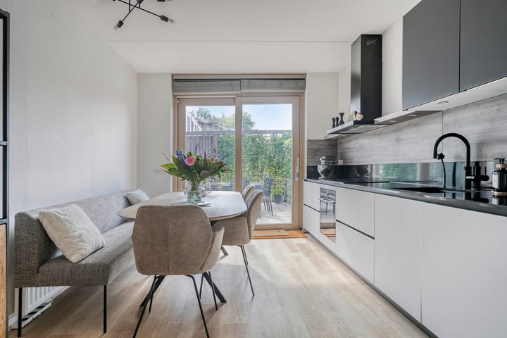 Foto 3 van Larikslaan 3-A