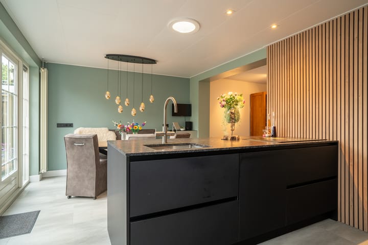 Foto 16 van Brinkstraat 383