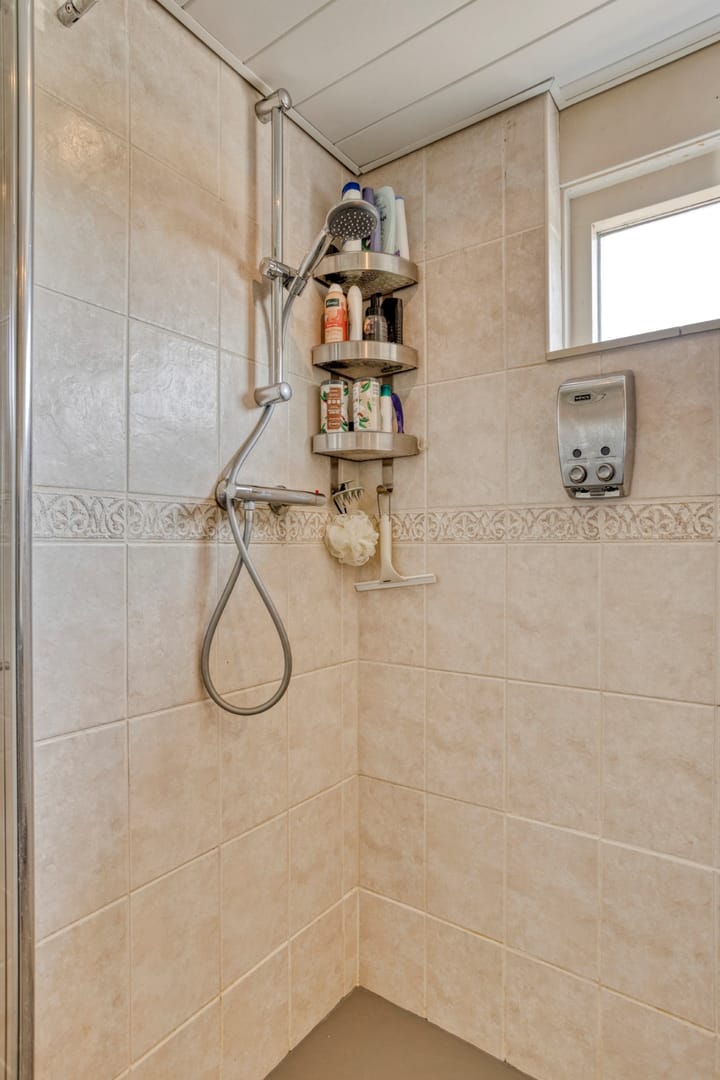 Foto 23 van Adriaan van der Kloosterstraat 111