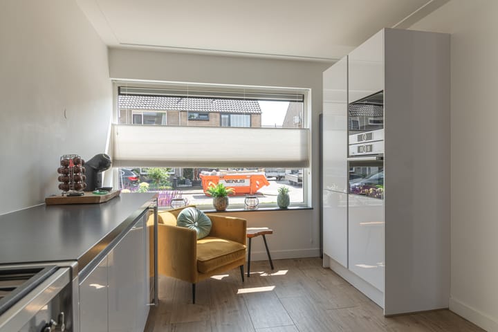 Foto 13 van Meidoornstraat 12