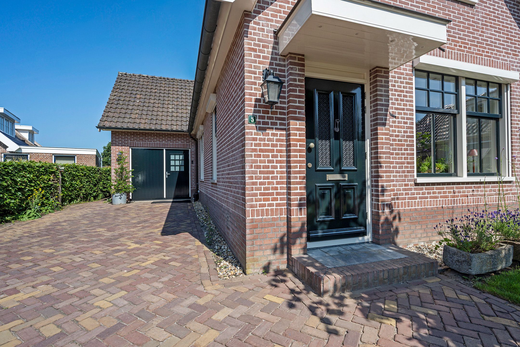 Photo 3 of Lheeweg 5