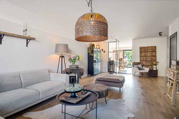 Foto 2 van Eglantier 27-A