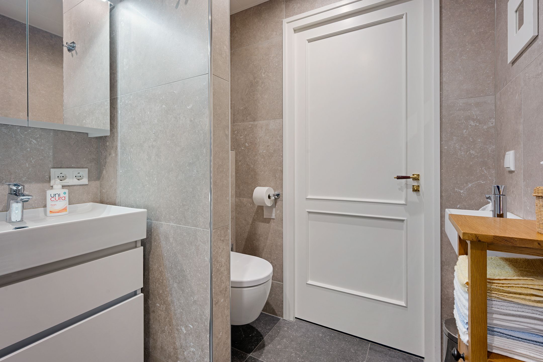 Photo 21 of Lheeweg 5