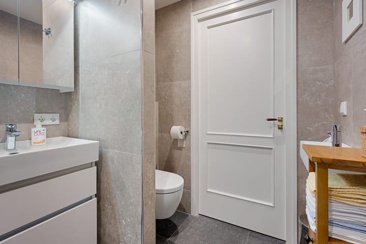 Foto 21 van Lheeweg 5