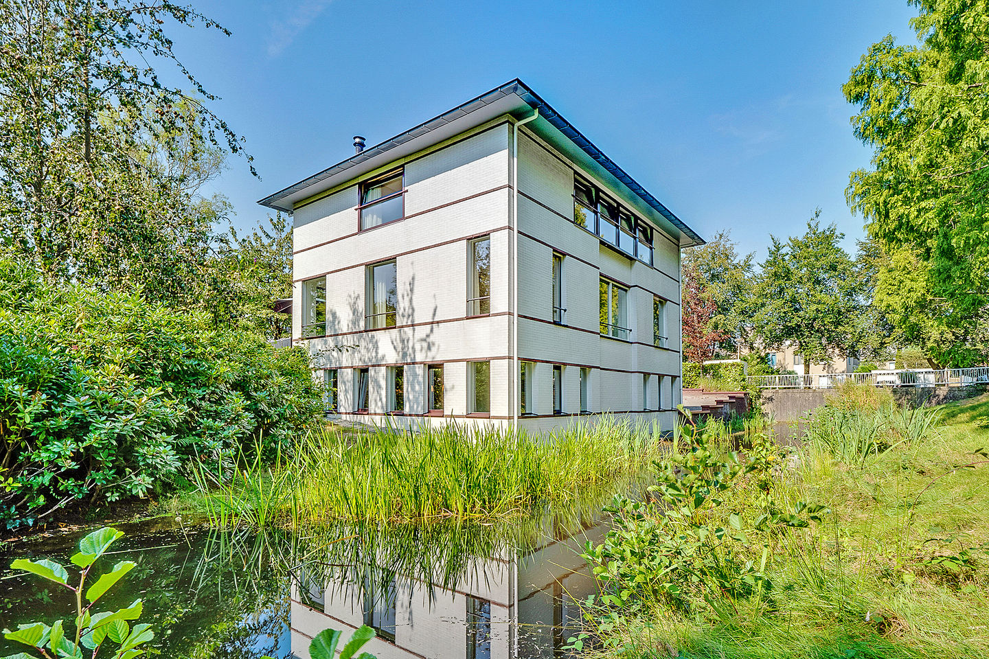 Bekijk foto 1 van Le Corbusierstraat 34