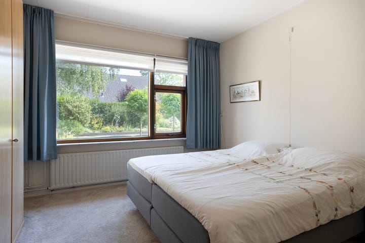 Foto 14 van A.van Burenlaan 3