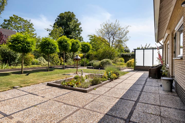 Foto 31 van A.van Burenlaan 3