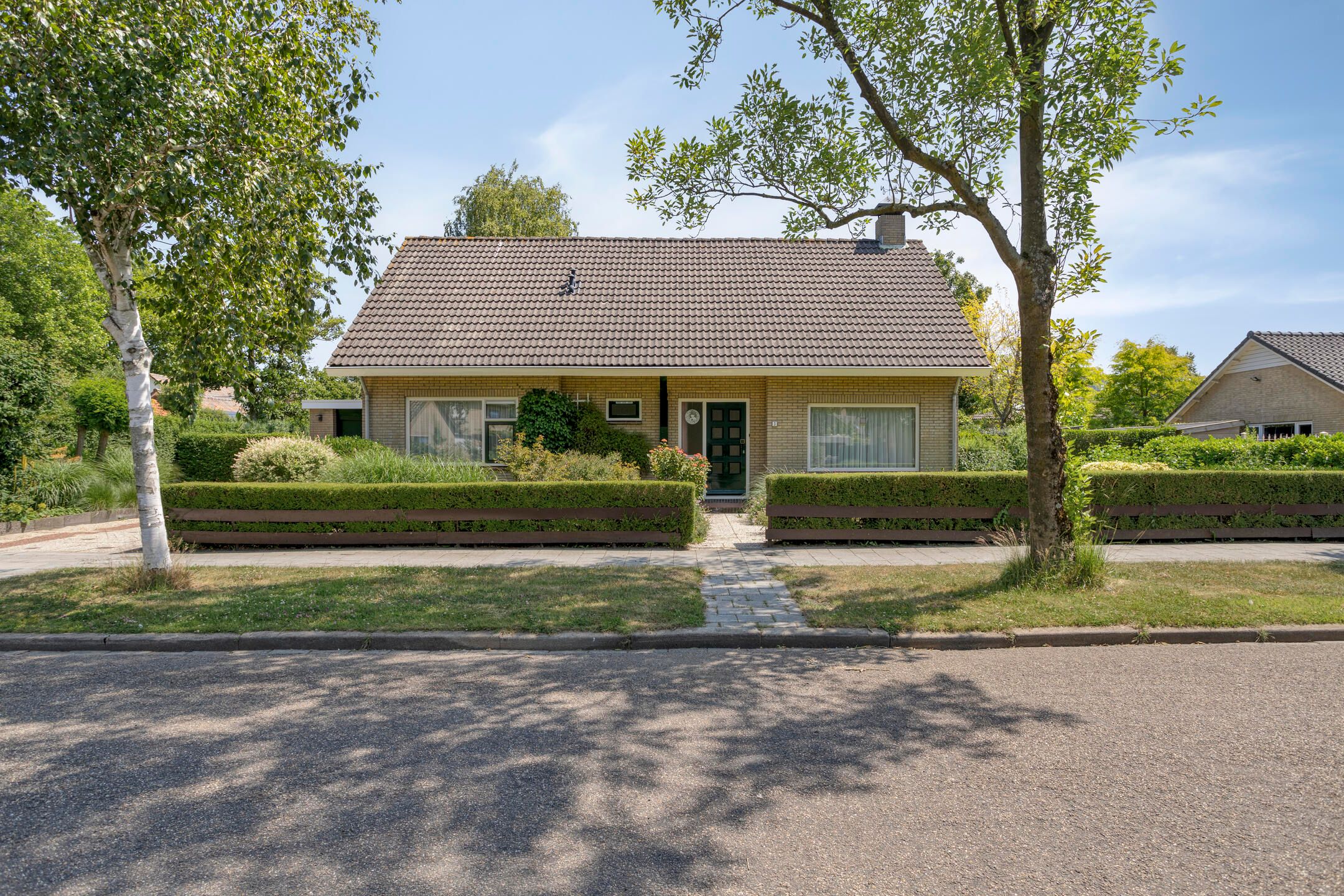 Foto 39 van A.van Burenlaan 3