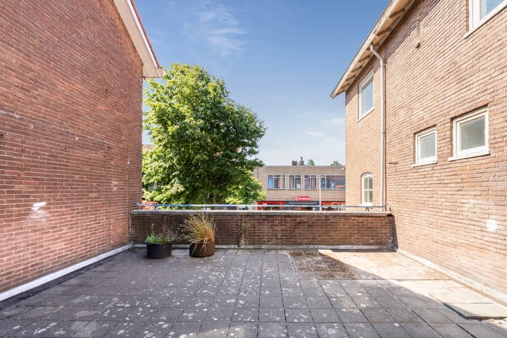 Photo 21 of Kennemerlaan 67