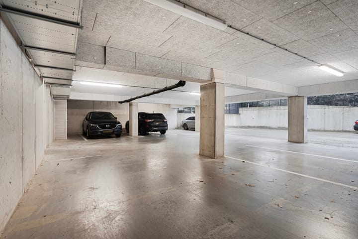 Foto 39 van Kronehoefstraat 15-K