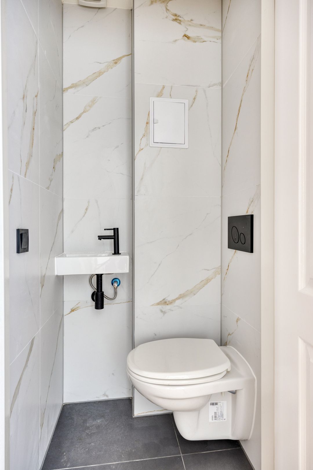 Foto 11 van Tak van Poortvlietstraat 35-B02