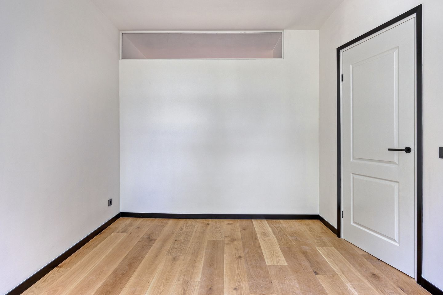 Foto 19 van Tak van Poortvlietstraat 35-B02