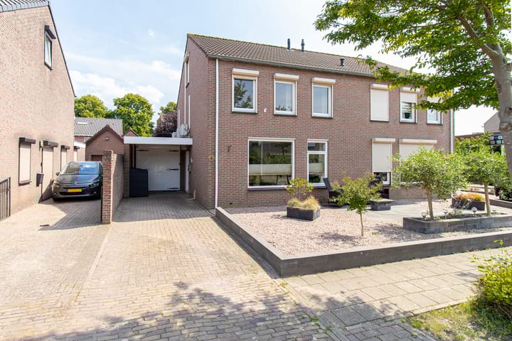 Photo 1 of Deken Wehmeijerhof 4