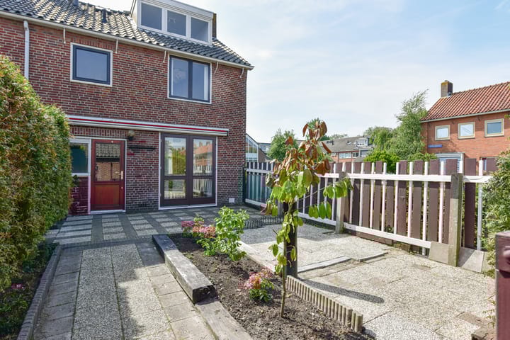 Foto 16 van Johan de Wittlaan 44