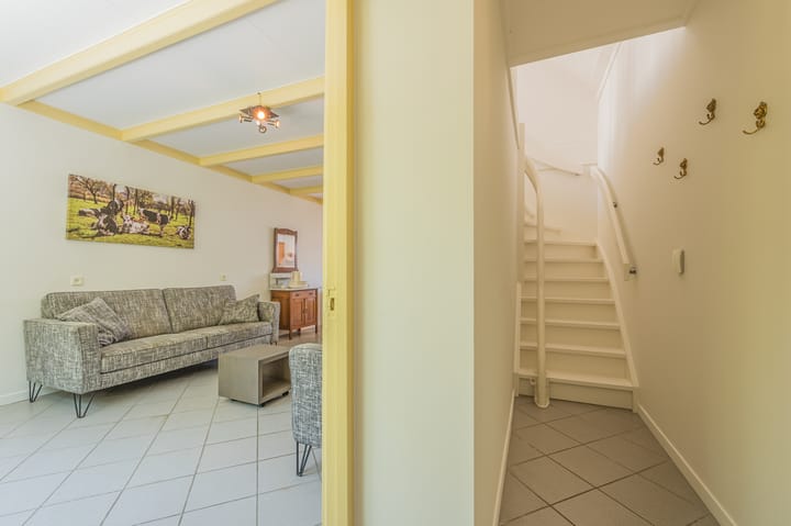 Photo 8 of Emmakade 25