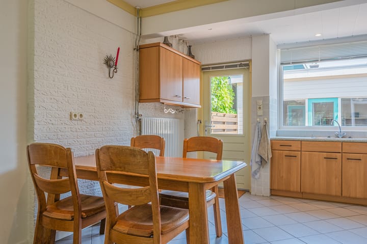 Photo 17 of Emmakade 25