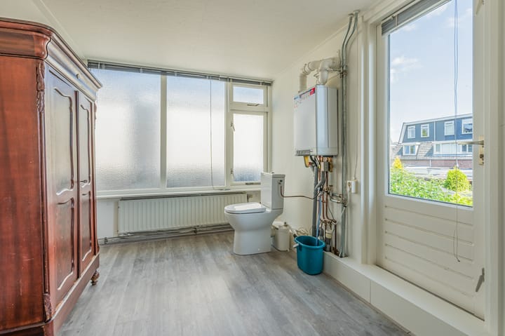 Photo 29 of Emmakade 25