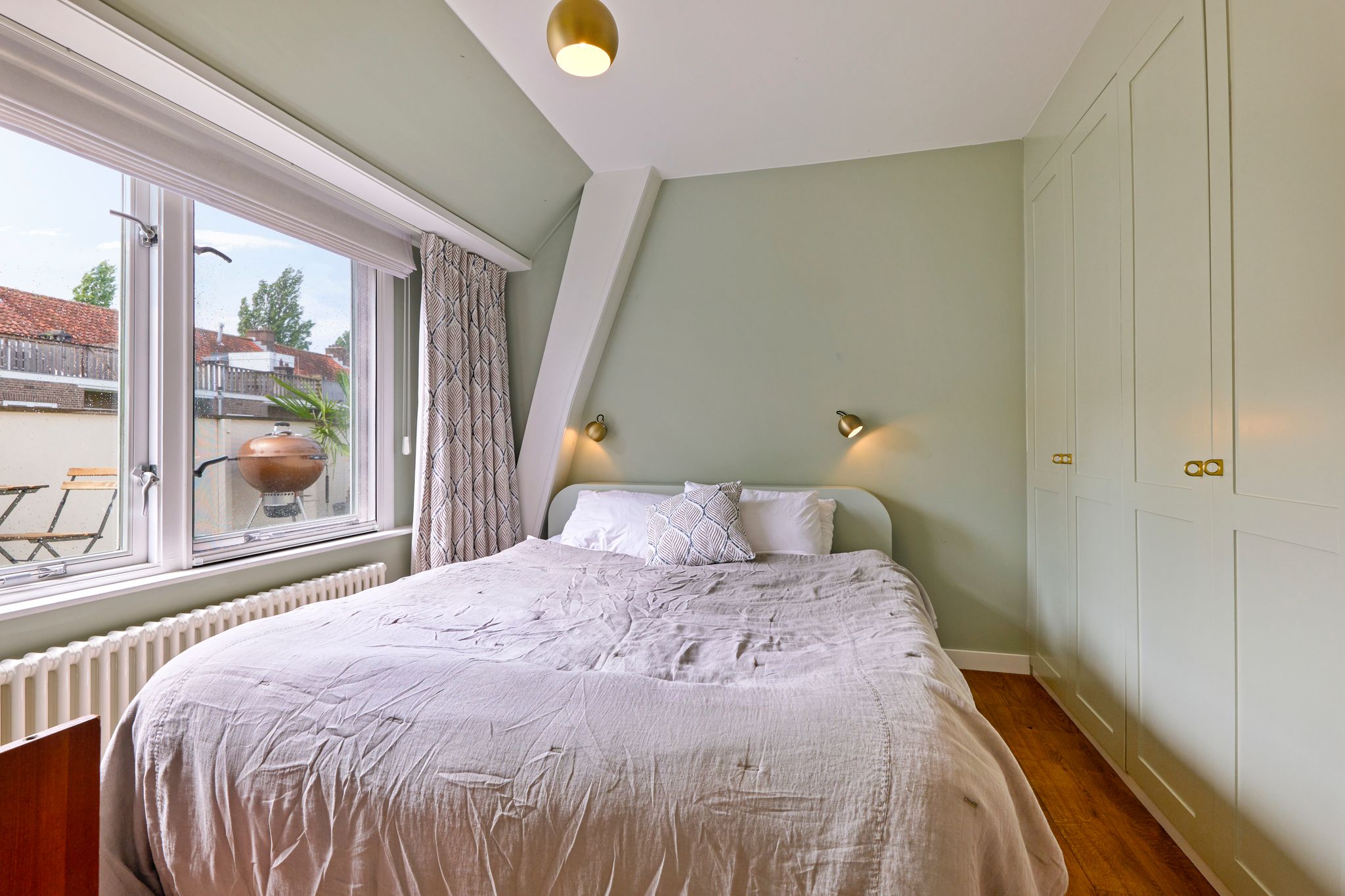 Photo 18 of Leonardostraat 10-2