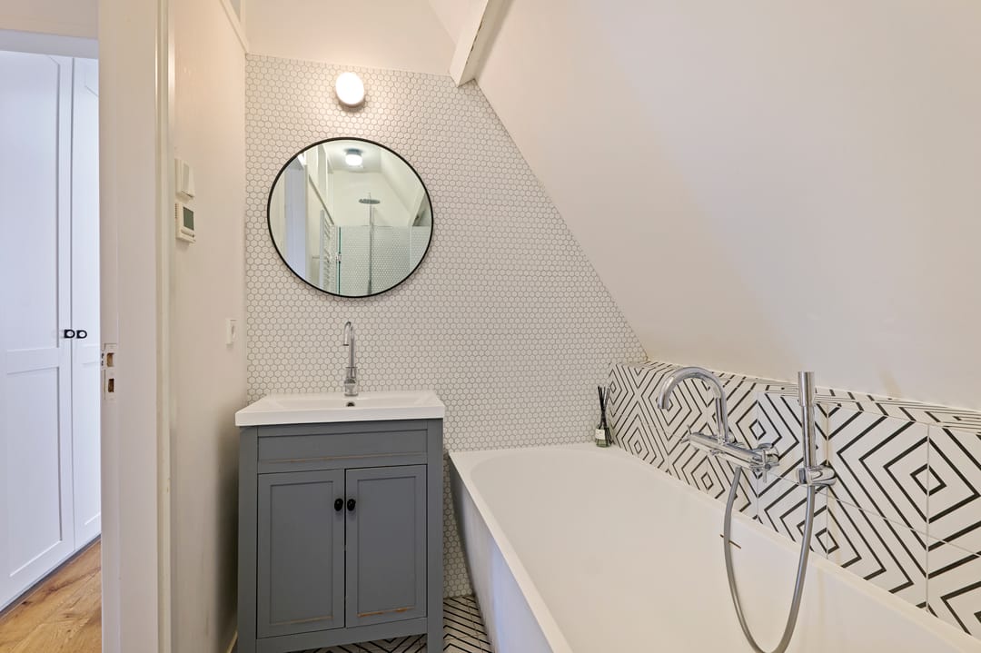 Photo 26 of Leonardostraat 10-2