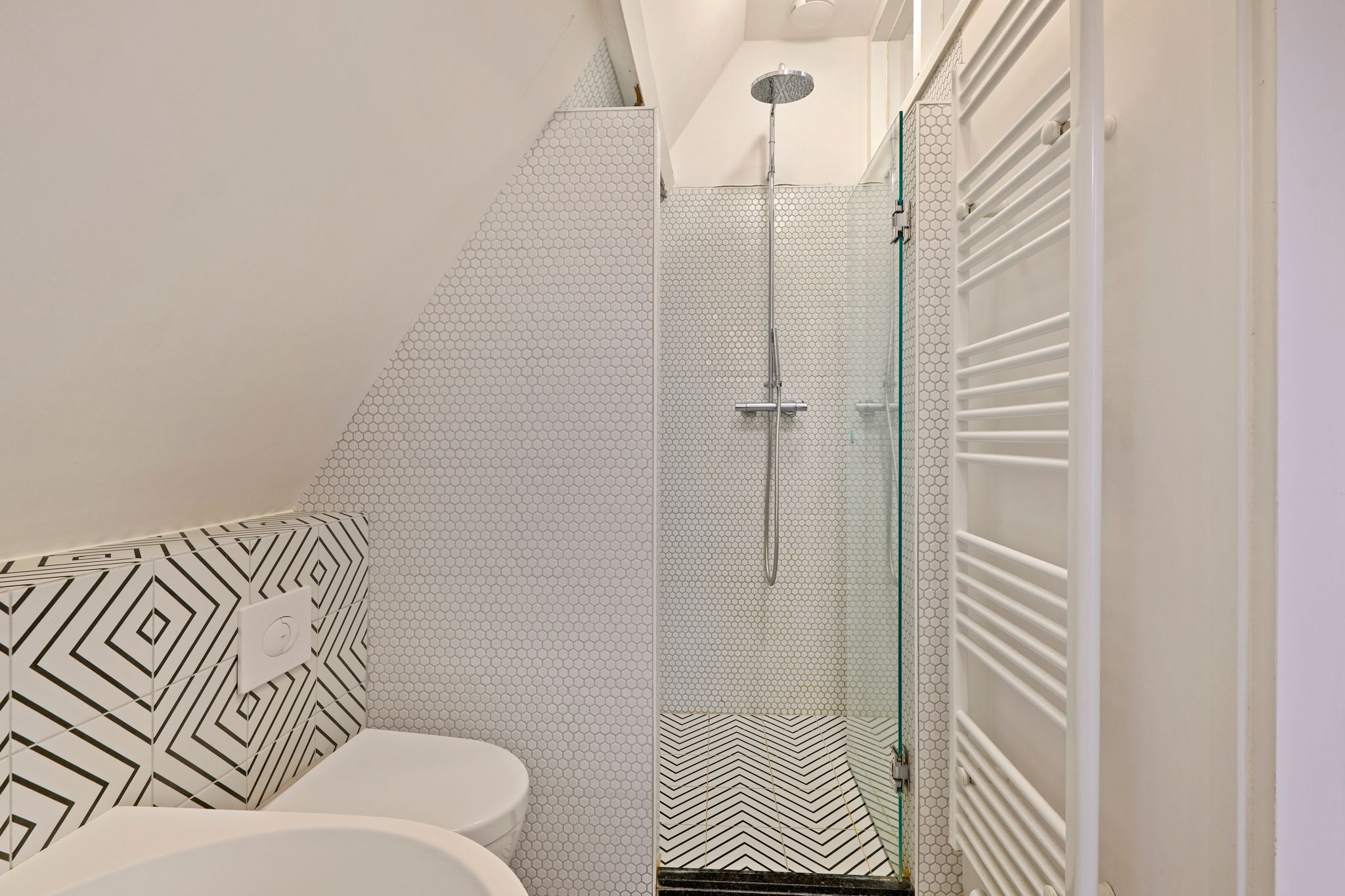 Photo 27 of Leonardostraat 10-2