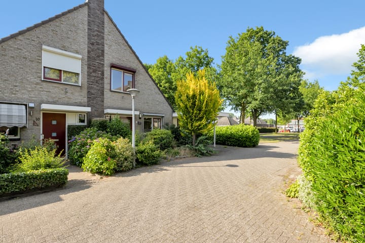 Foto 3 van Bramenhof 8