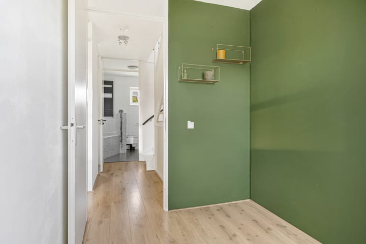 Photo 18 of Donkstraat 36