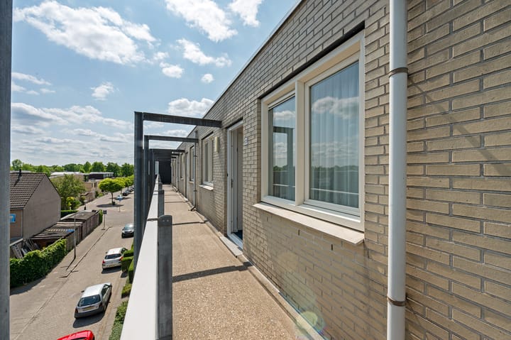 Photo 6 of Marimbastraat 23