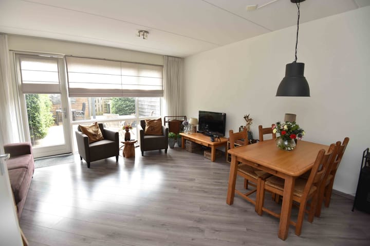 Foto 13 van Zuster van Rossumweg 4