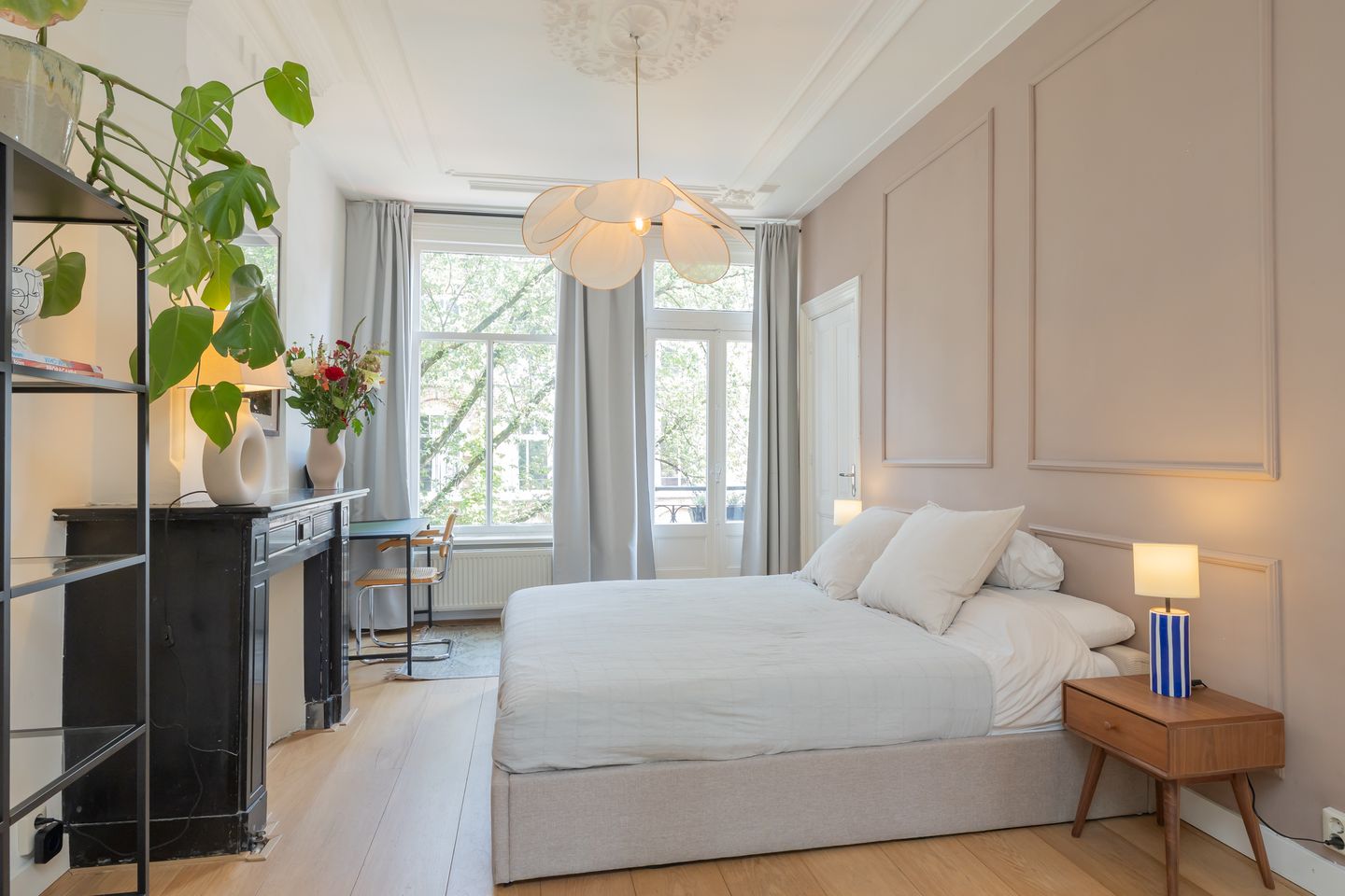 Foto 29 van Alberdingk Thijmstraat 28-2