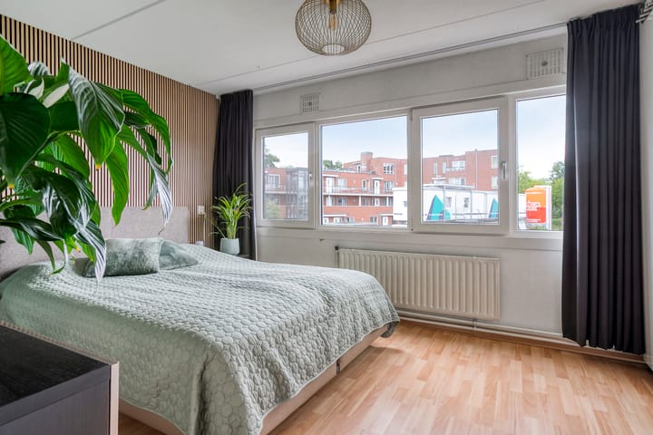 Foto 10 van Jan van Riebeecklaan 109