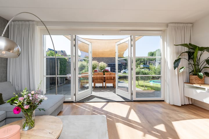 Photo 32 of Charles Wilsonstraat 4