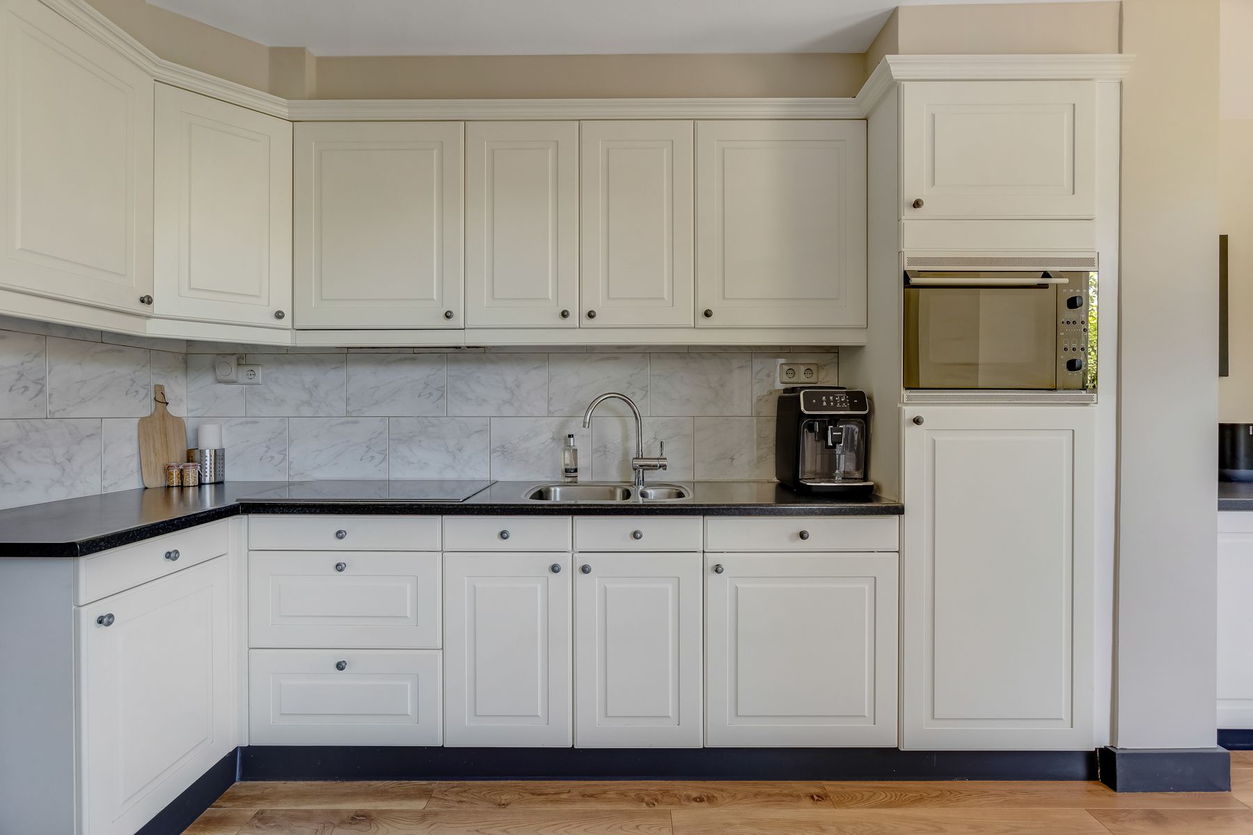 Foto 15 van Bredaseweg 1