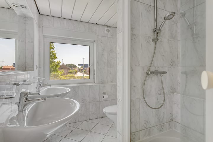 Foto 23 van Bredaseweg 1