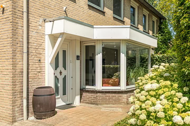 Foto 32 van Bredaseweg 1