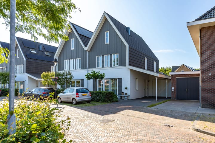 Photo 75 of Charles Wilsonstraat 4