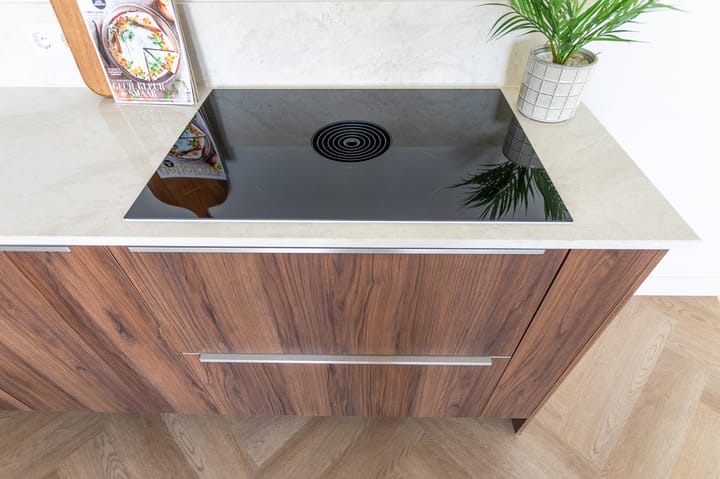 Photo 8 of Van Loostraat 12-A