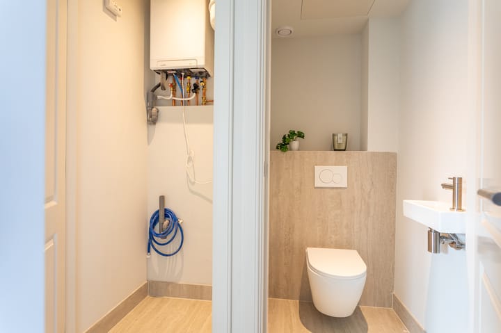 Photo 20 of Van Loostraat 12-A